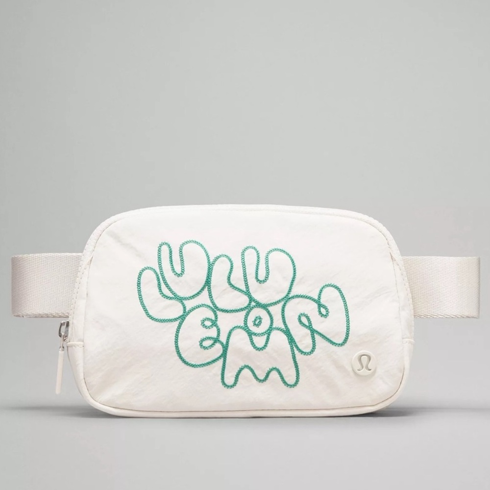 lululemon everywhere belt bag 🤍